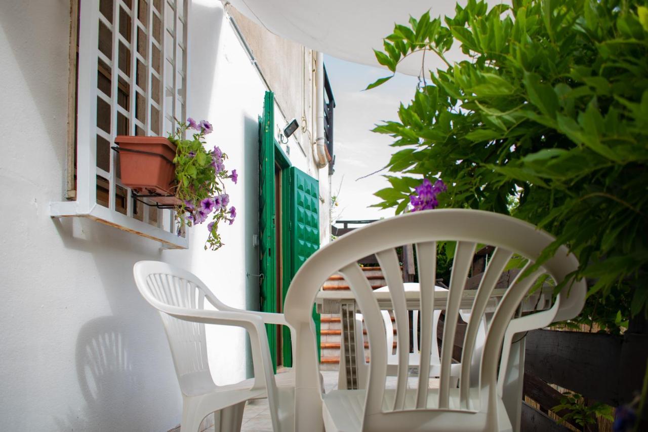 Casa Vacanze "Villa Severina" Iun R6166 R6692 Carbonia Eksteriør bilde