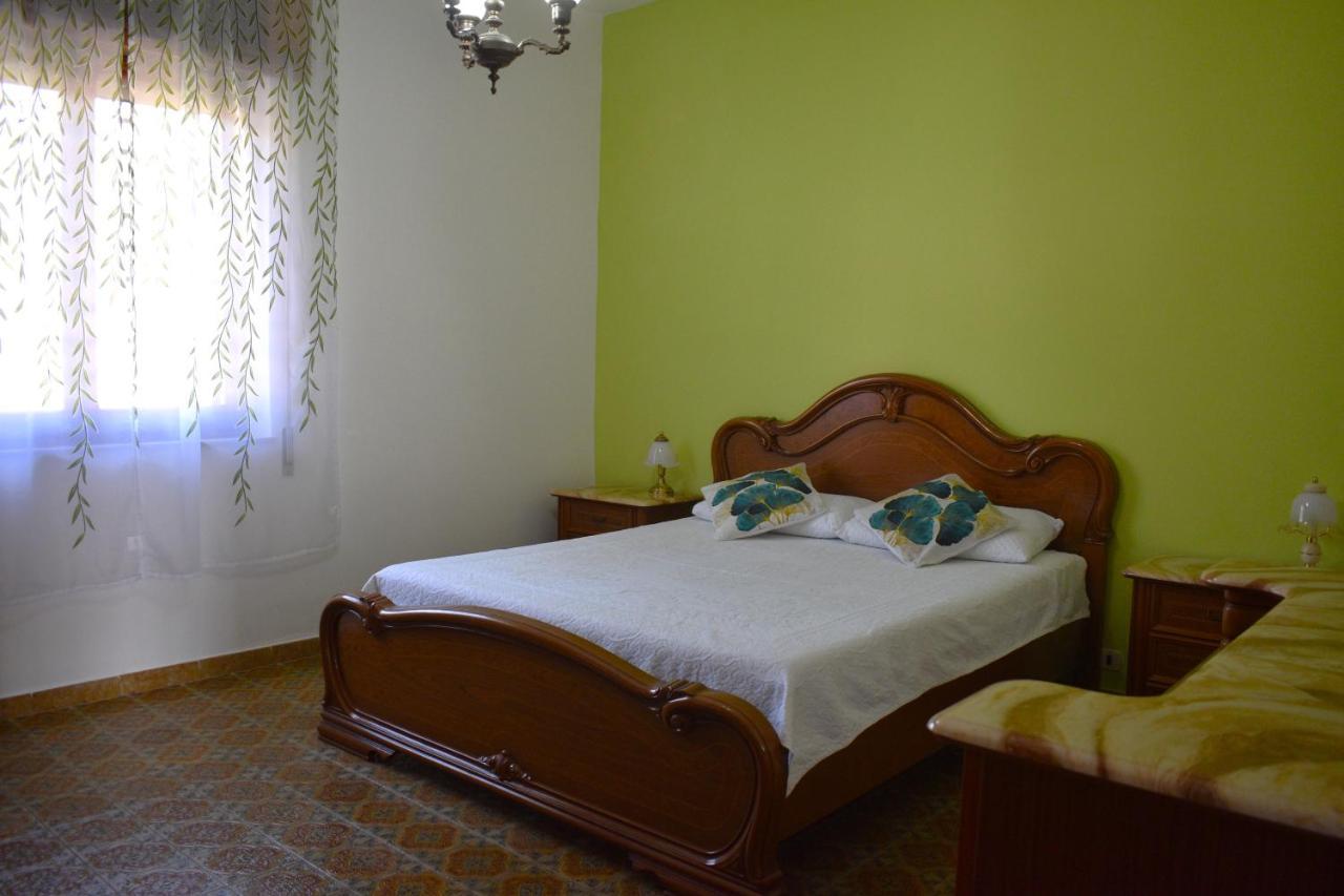 Casa Vacanze "Villa Severina" Iun R6166 R6692 Carbonia Eksteriør bilde